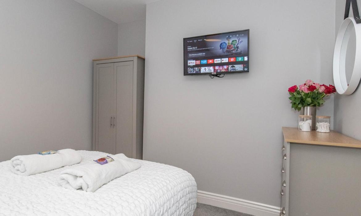 - Devonshire Court Apartment *