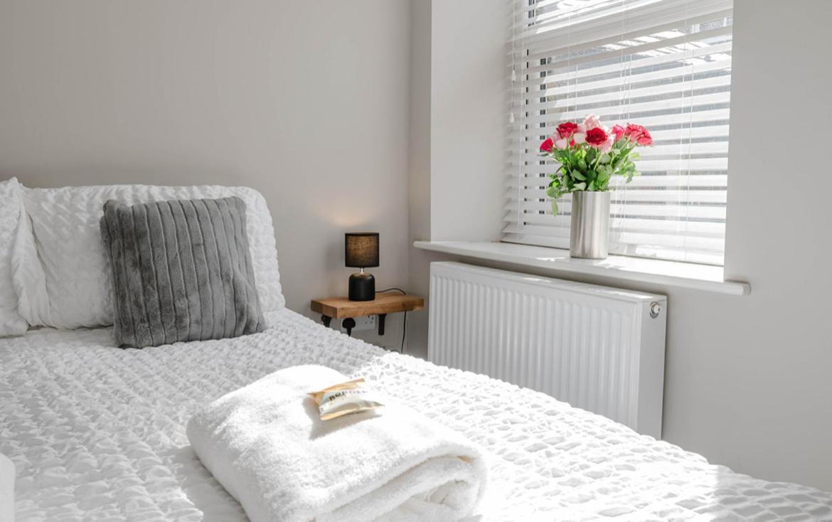 - Devonshire Court Apartment